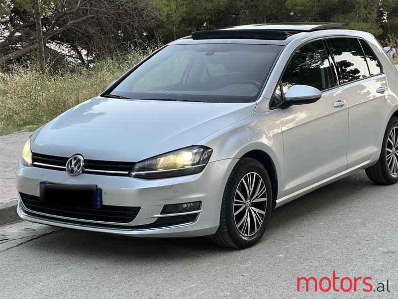 2016' Volkswagen Golf photo #1