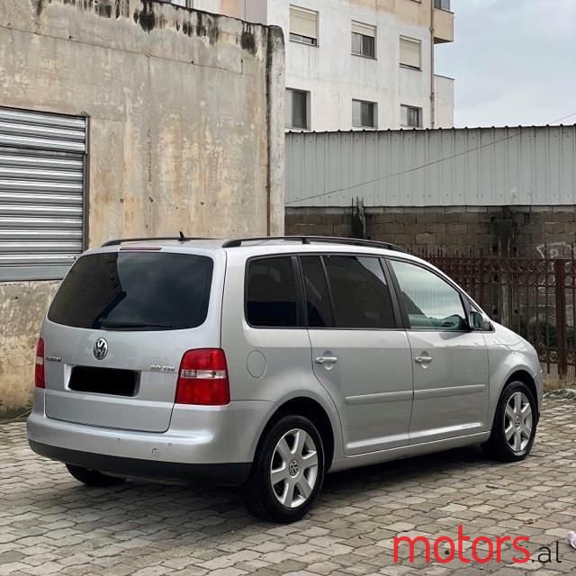 2006' Volkswagen Touran photo #2