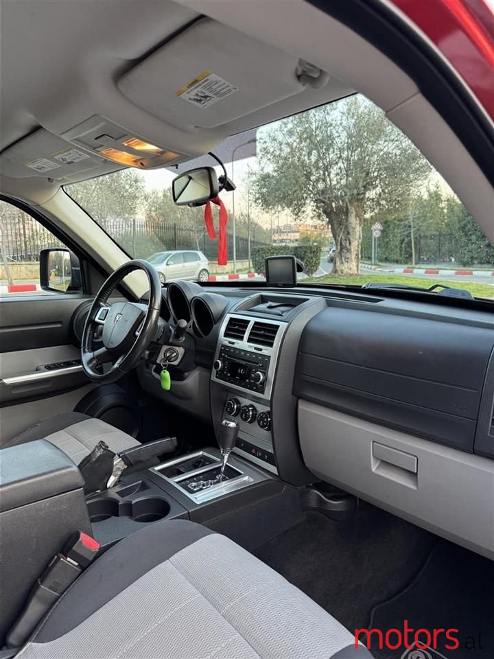 2008' Dodge Nitro photo #6