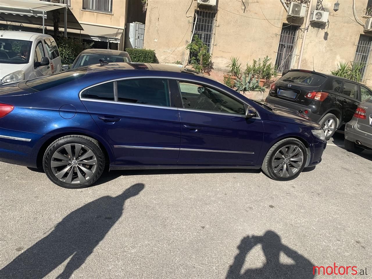 2010' Volkswagen Passat photo #1