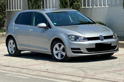 2013' Volkswagen Golf