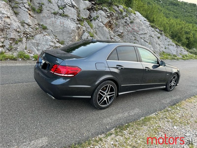 2010' Mercedes-Benz E 350 photo #6