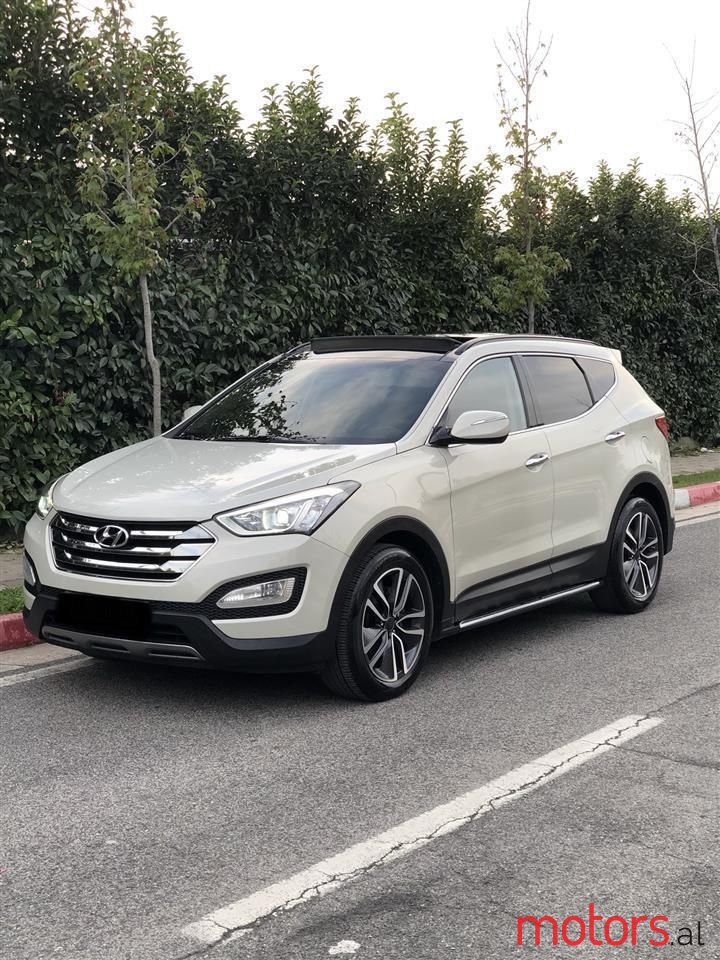 2014' Hyundai Santa Fe photo #5