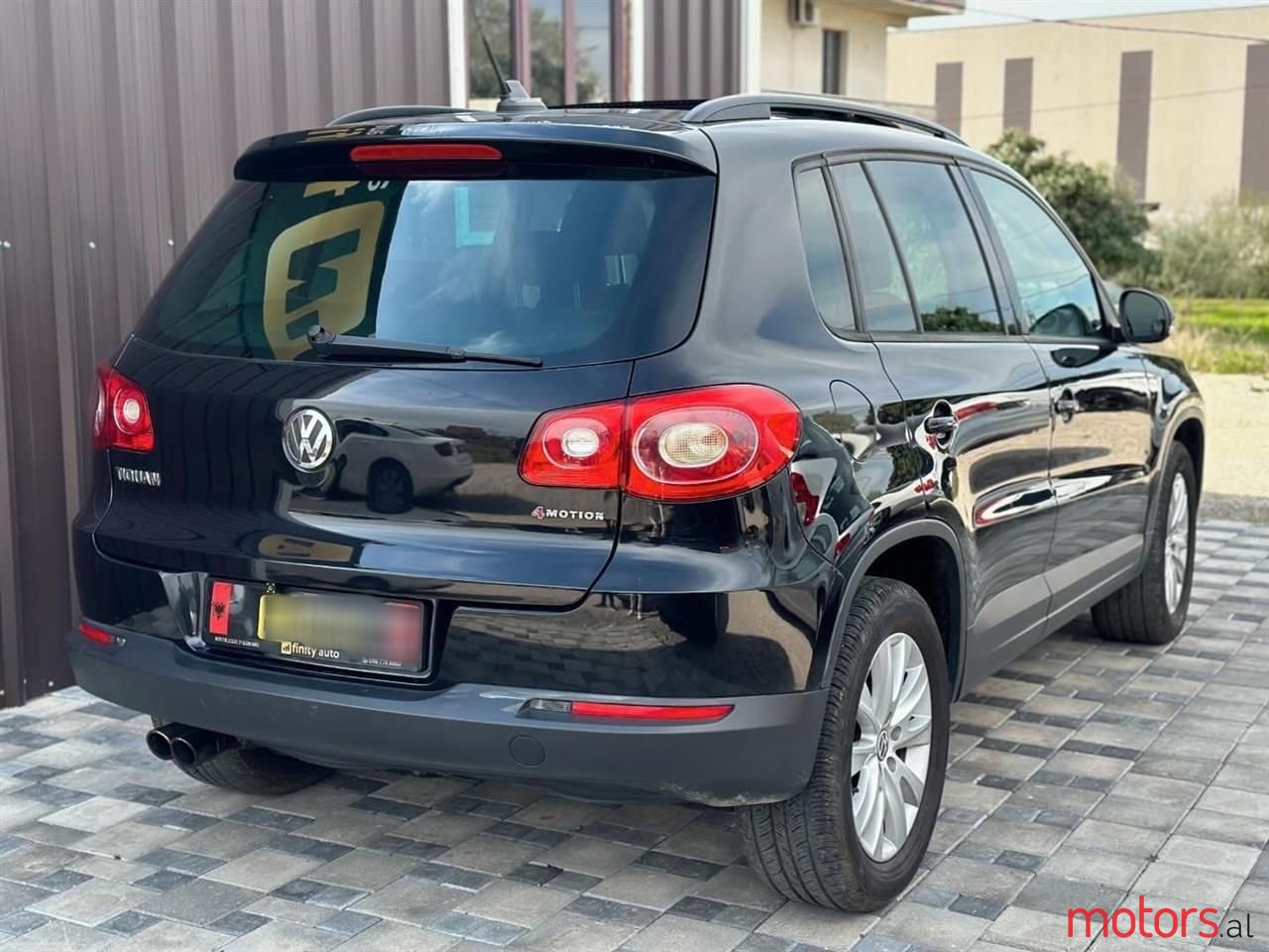 2010' Volkswagen Tiguan photo #4