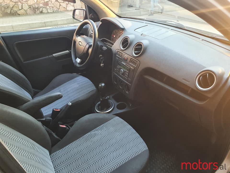 2006' Ford Fusion photo #5