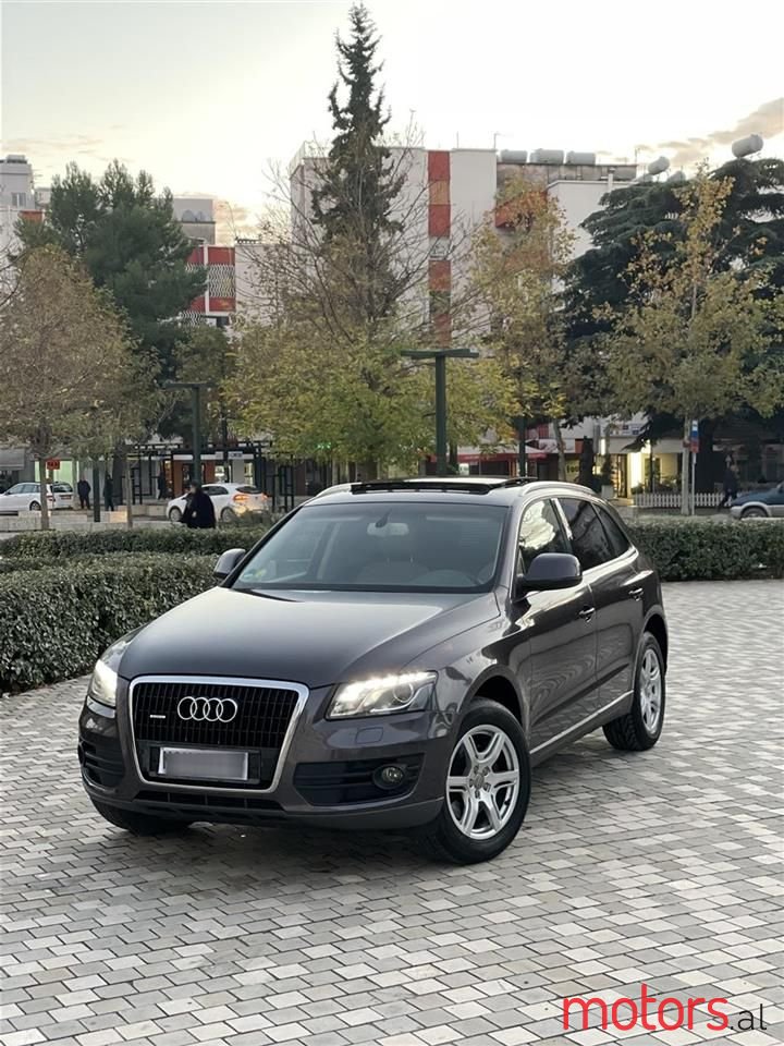 2010' Audi Q5 photo #1