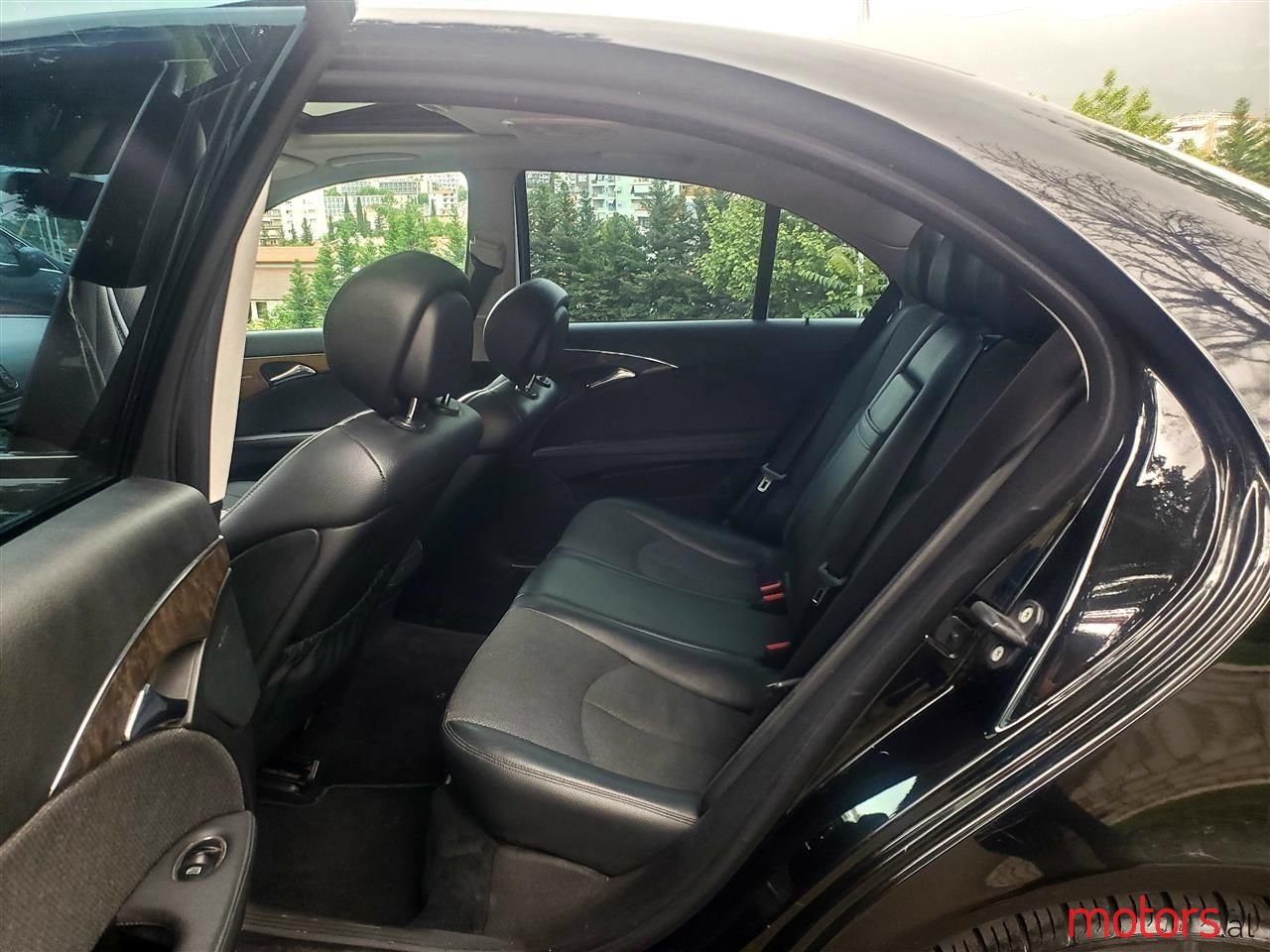 2007' Mercedes-Benz E 220 photo #3