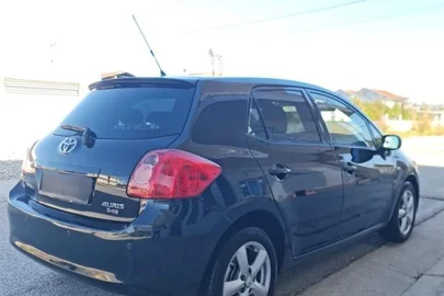 2008' Toyota Auris