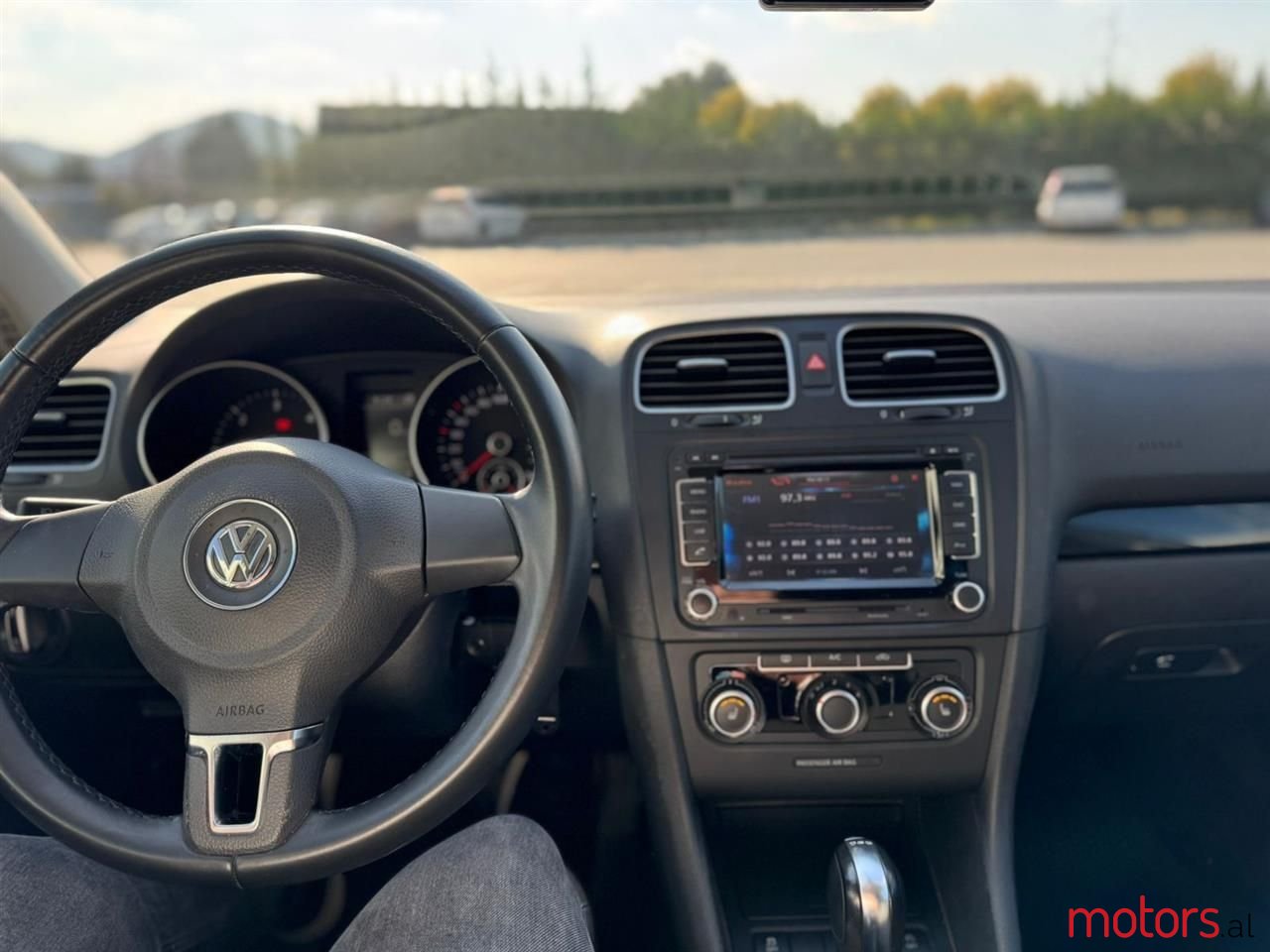 2012' Volkswagen Golf photo #6