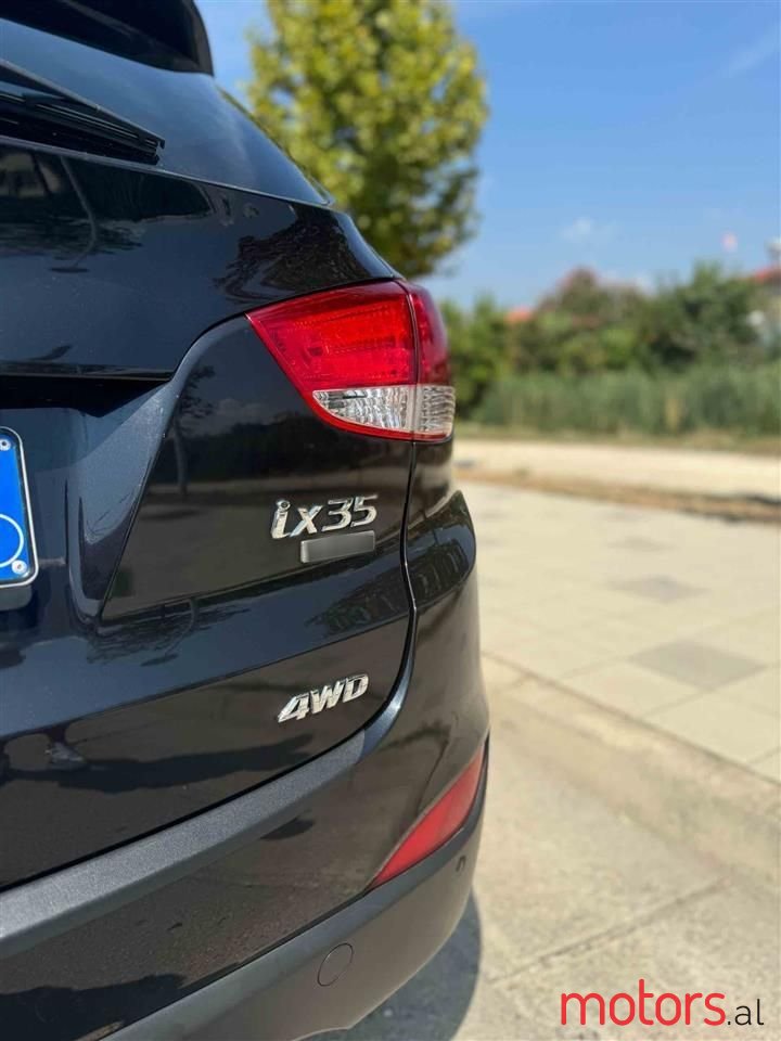 2011' Hyundai ix35 photo #6