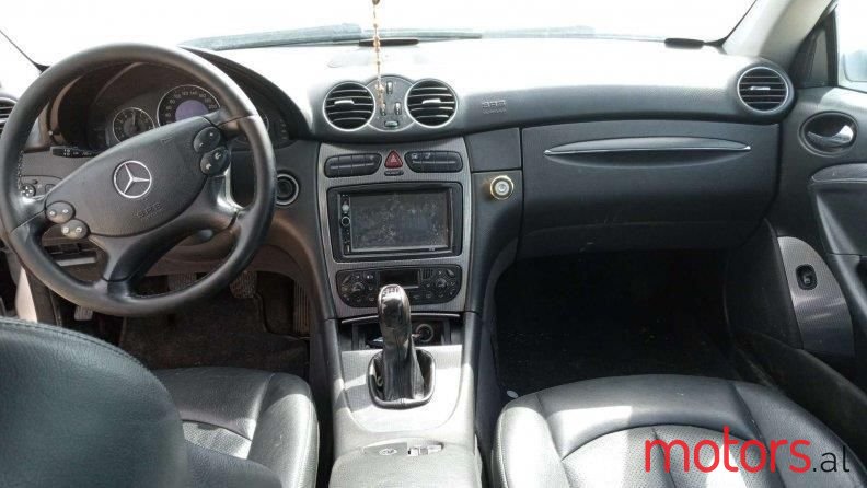 2003' Mercedes-Benz CLK 220 photo #2