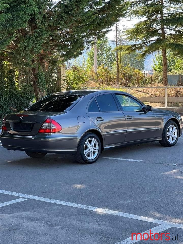 2007' Mercedes-Benz E 220 photo #5
