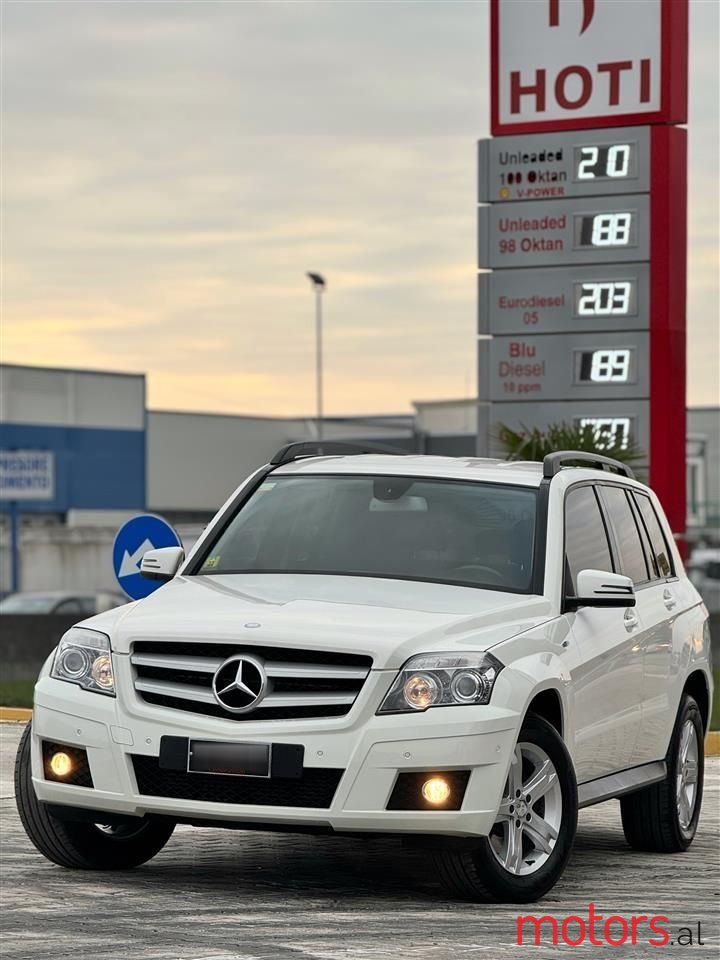 2009' Mercedes-Benz GLK 220 photo #1