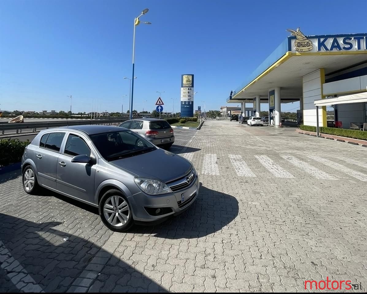 2009' Opel Astra photo #4