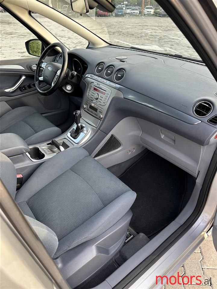 2008' Ford S-Max photo #3