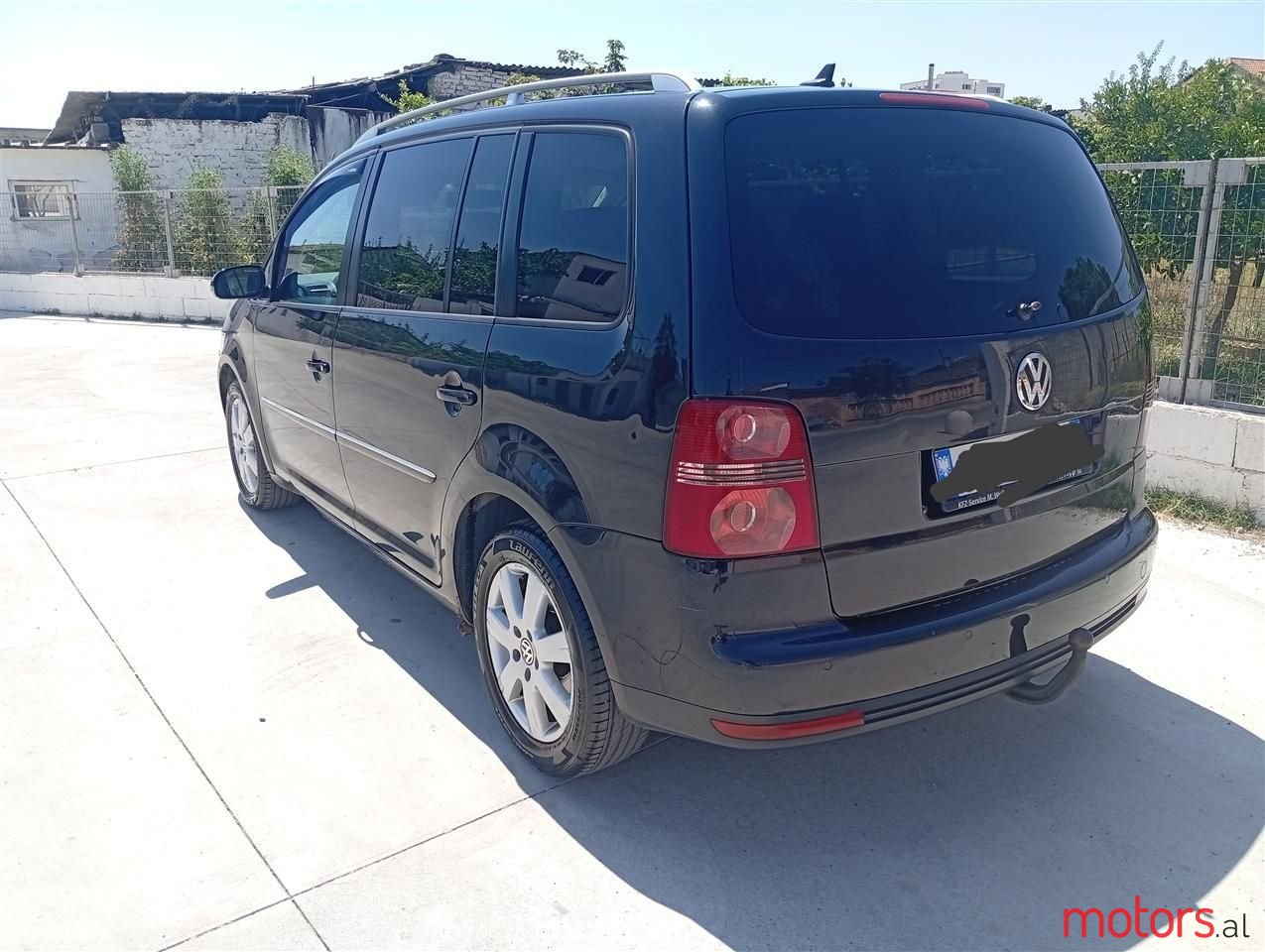 2008' Volkswagen Touran photo #4