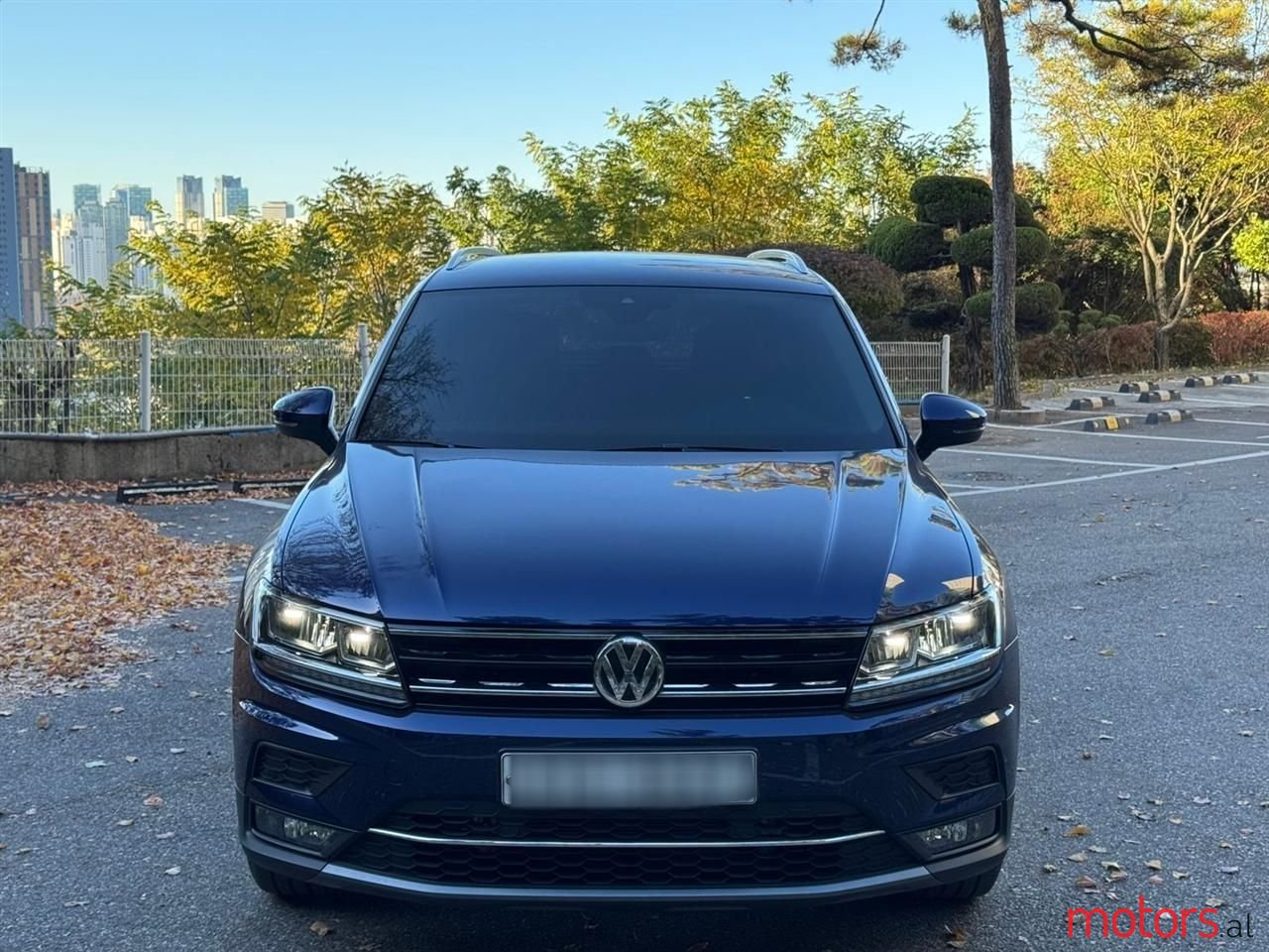 2018' Volkswagen Tiguan photo #5