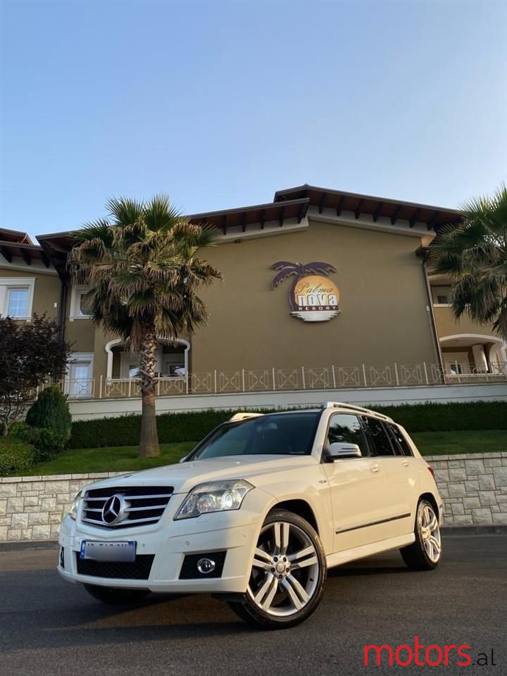 2010' Mercedes-Benz GLK 220 photo #2
