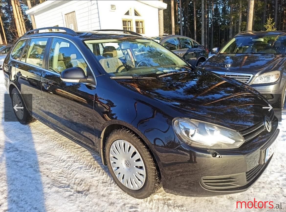 2010' Volkswagen Golf photo #1