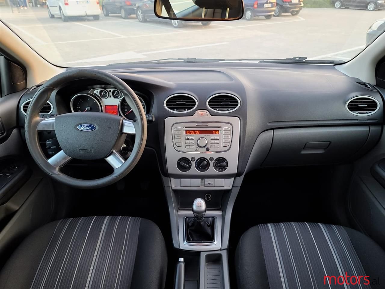 2008' Ford Focus photo #2