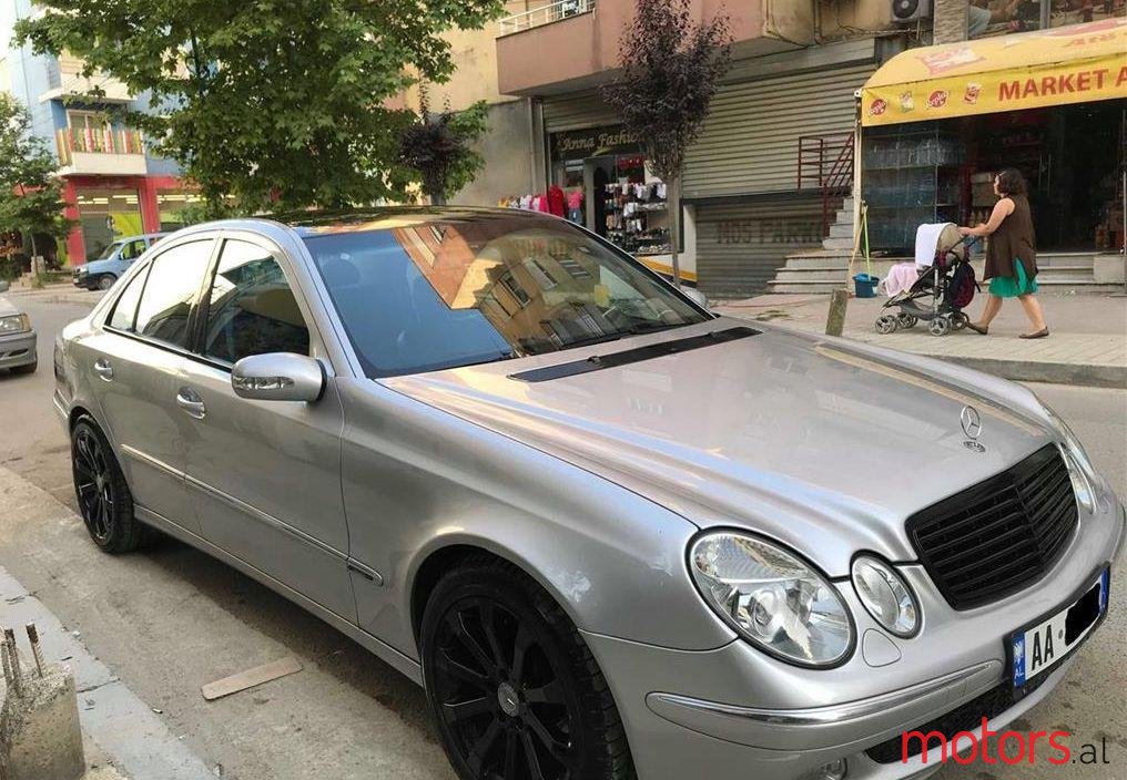 2003' Mercedes-Benz E 270 photo #1