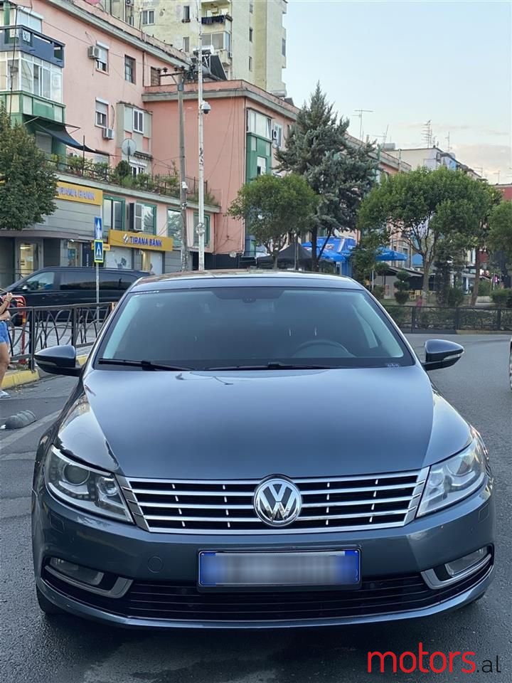 2013' Volkswagen Passat photo #1