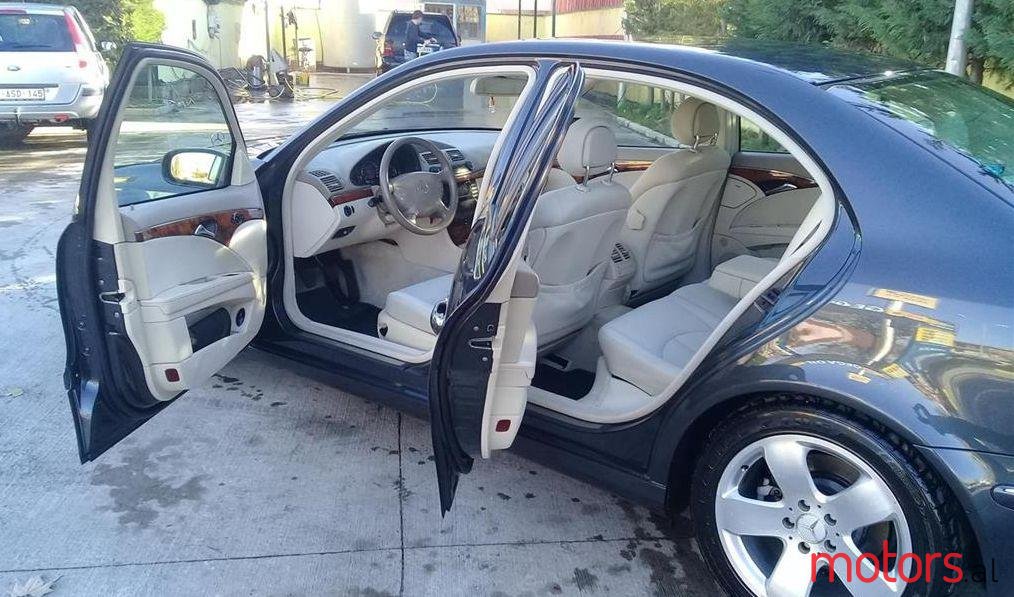 2002' Mercedes-Benz E 220 photo #4