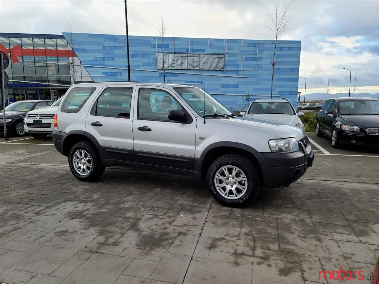 2005' Ford Maverick photo #2