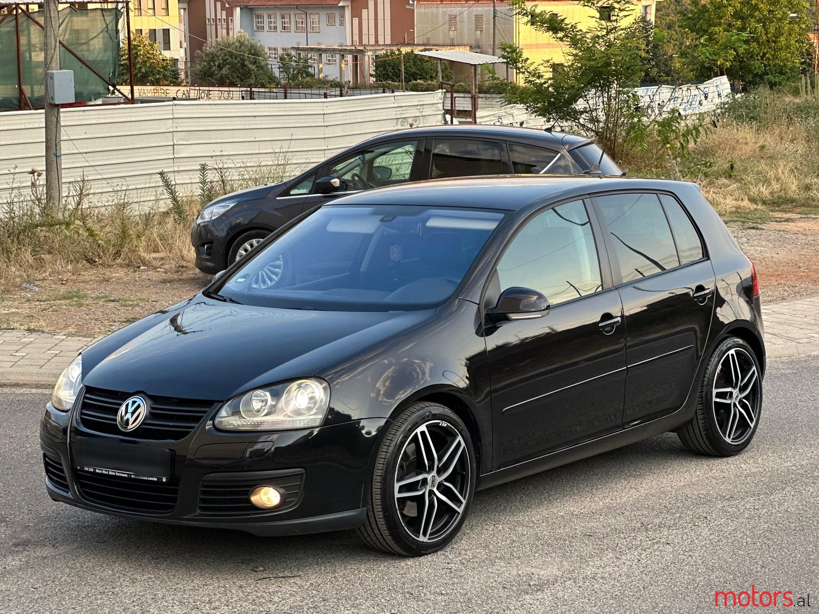 2008' Volkswagen Golf photo #3
