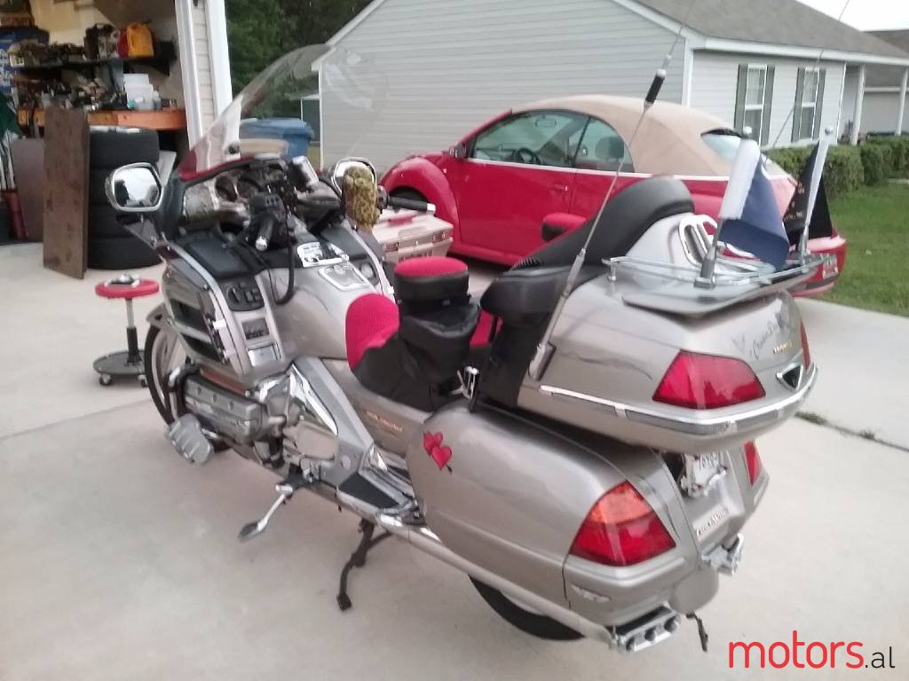 2010' Honda photo #3