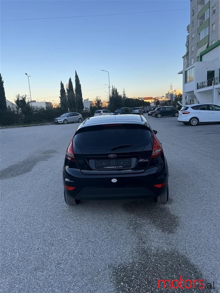 2011' Ford Fiesta photo #5