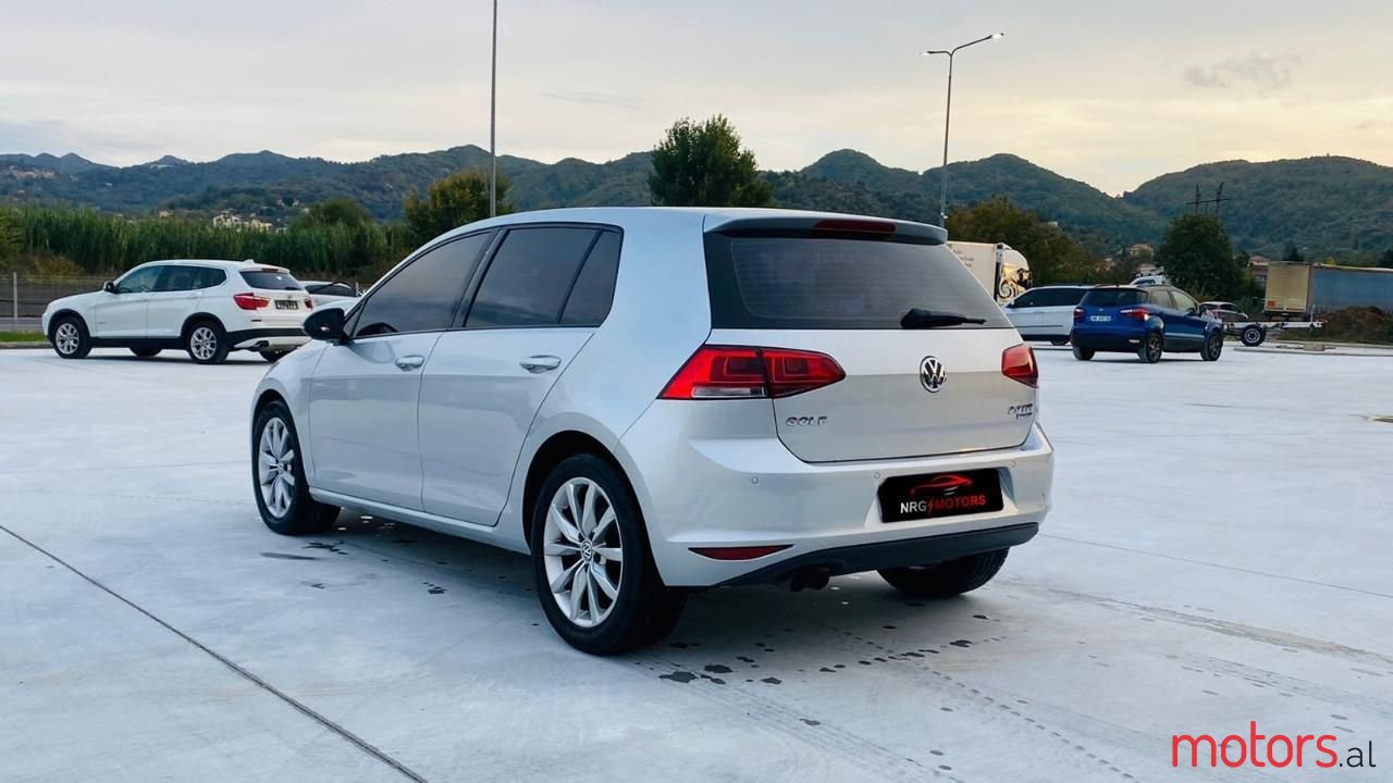 2013' Volkswagen Golf photo #4