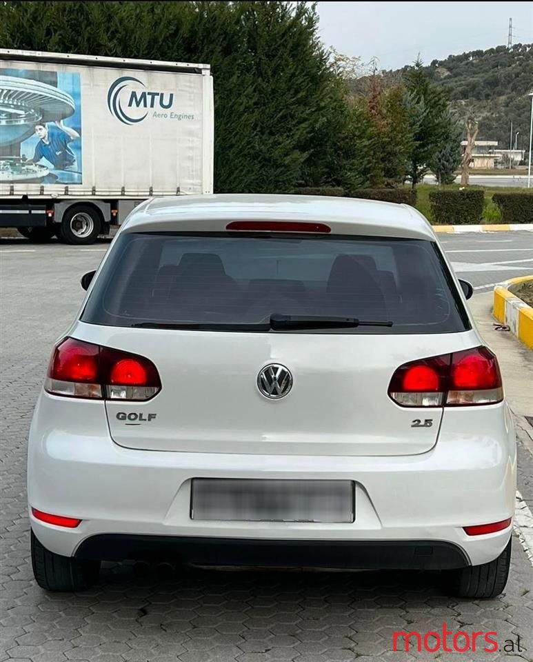 2012' Volkswagen Golf photo #4