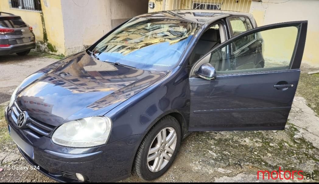 2008' Volkswagen Golf photo #4