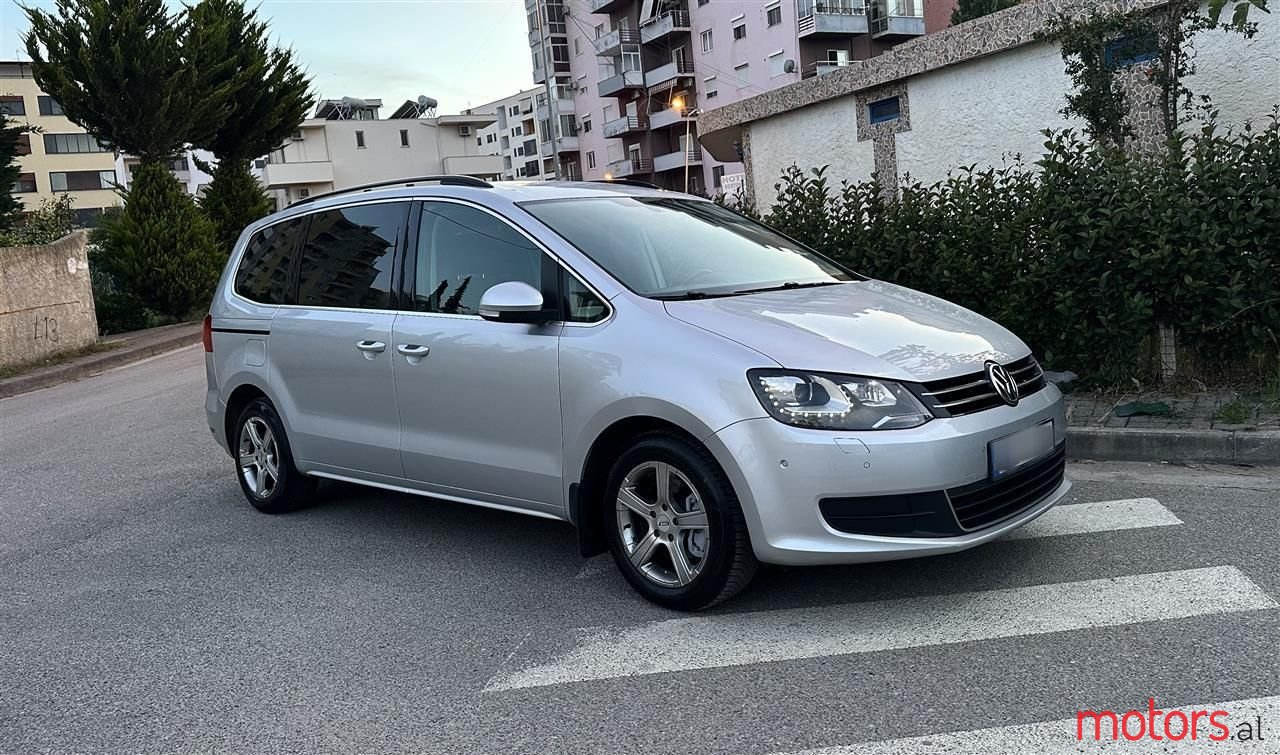 2013' Volkswagen Sharan photo #4