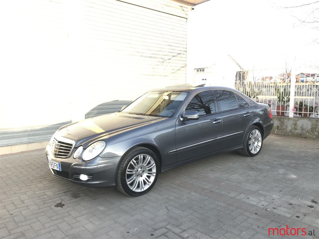 2006' Mercedes-Benz E 280 photo #1