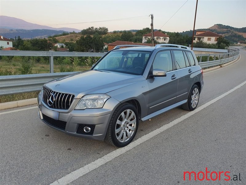 2010' Mercedes-Benz GLK 220 photo #2