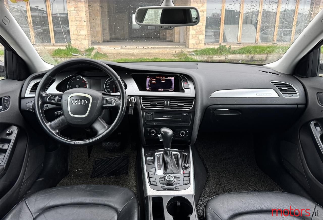 2012' Audi A4 photo #2