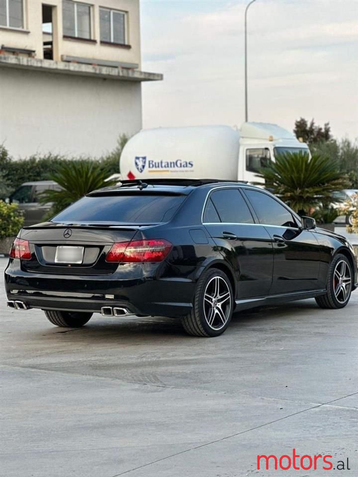 2012' Mercedes-Benz S 550 photo #1