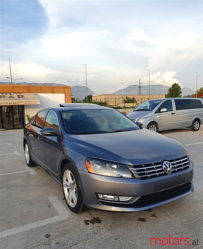 2014' Volkswagen Passat photo #3
