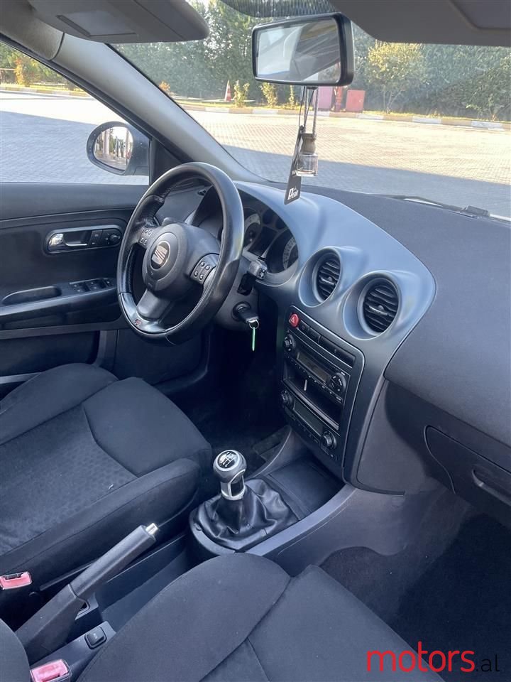 2008' SEAT Ibiza photo #4