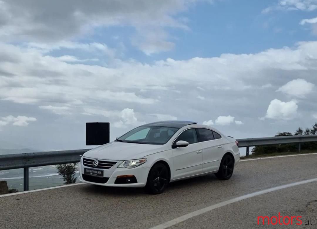 2009' Volkswagen Passat photo #1