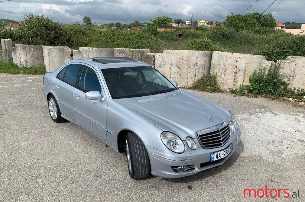 2007' Mercedes-Benz E 320 photo #1