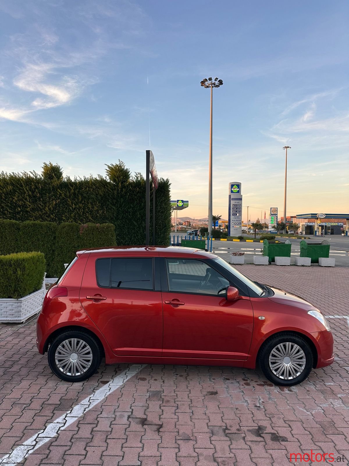 2008' Suzuki Swift photo #3