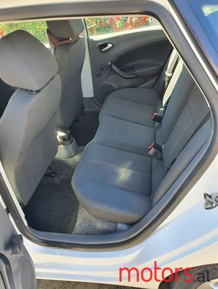 2011' SEAT Ibiza photo #4