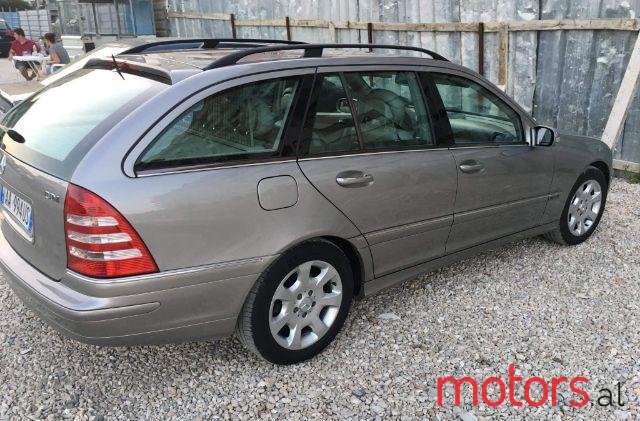 2004' Mercedes-Benz C-Class photo #1