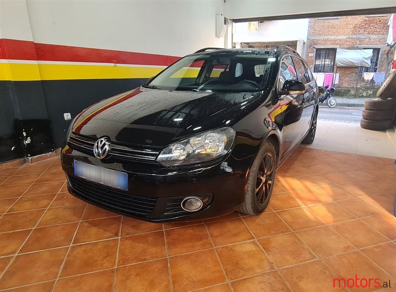 2012' Volkswagen Golf photo #1