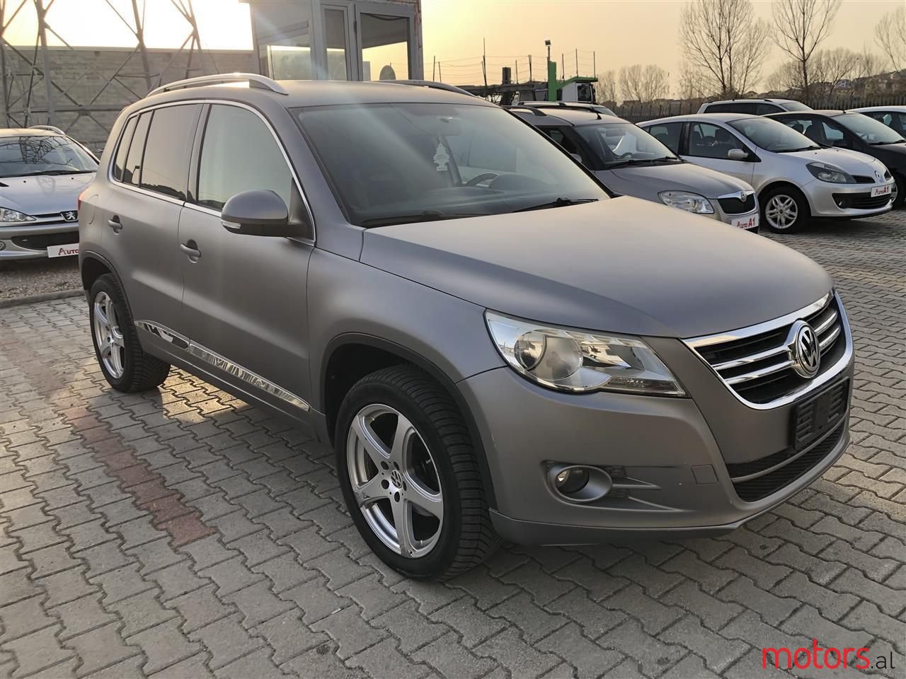 2008' Volkswagen Tiguan photo #3