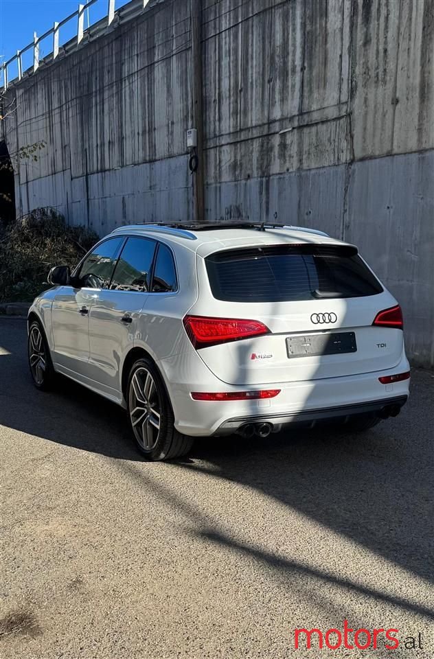 2014' Audi SQ5 photo #5