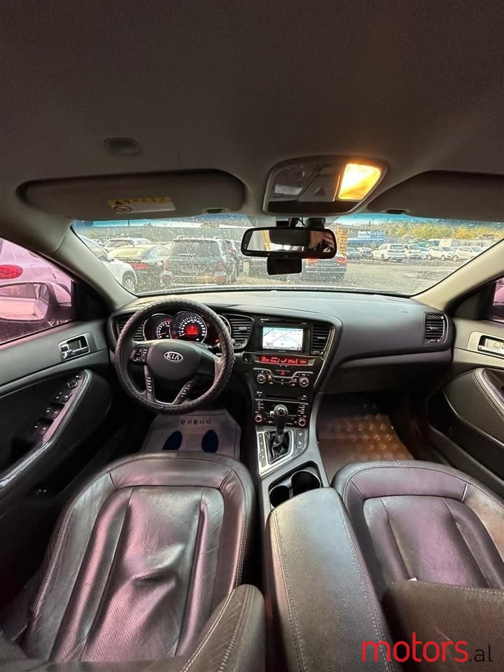 2012' Kia K5 photo #5